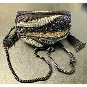 Vintage Beaded Black Evening Bag with Tassels & Zip Closure – Art Deco Style